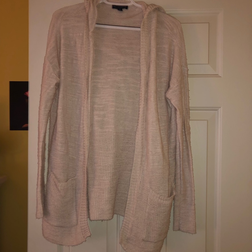 American Eagle Cream Cardigan